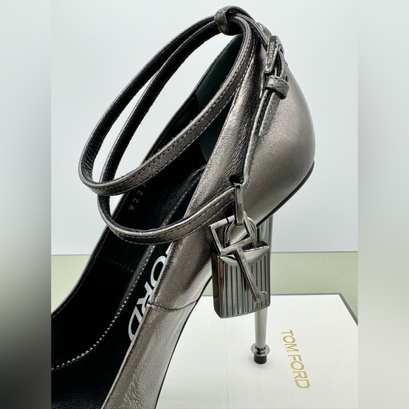NWT Tom Ford Padlock Laminated Pump Heels “Gunmetal” sz 38 / UK 5 Sold Out - Picture 3 of 17